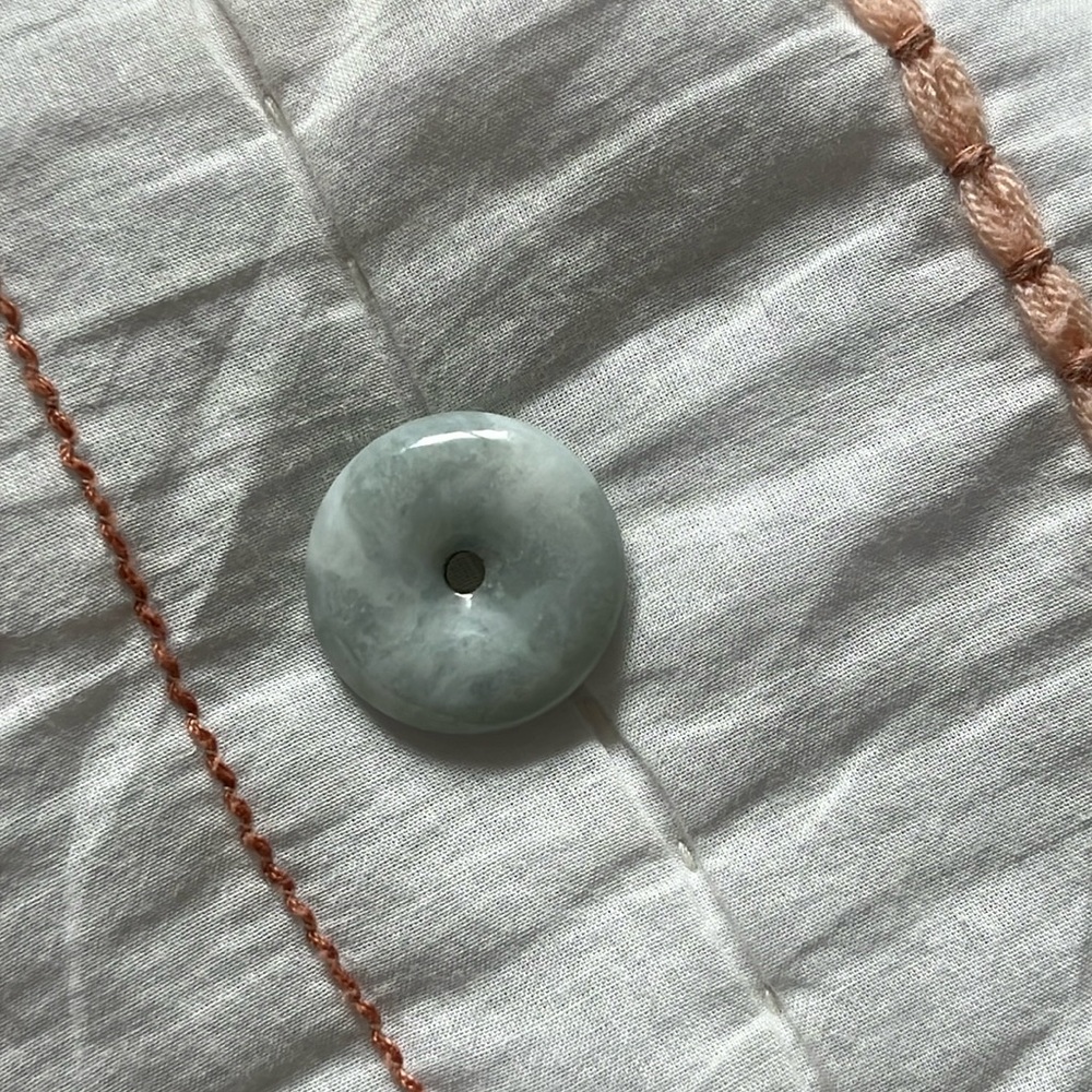 JADE DONUT PENDANT - Picture 2 of 4